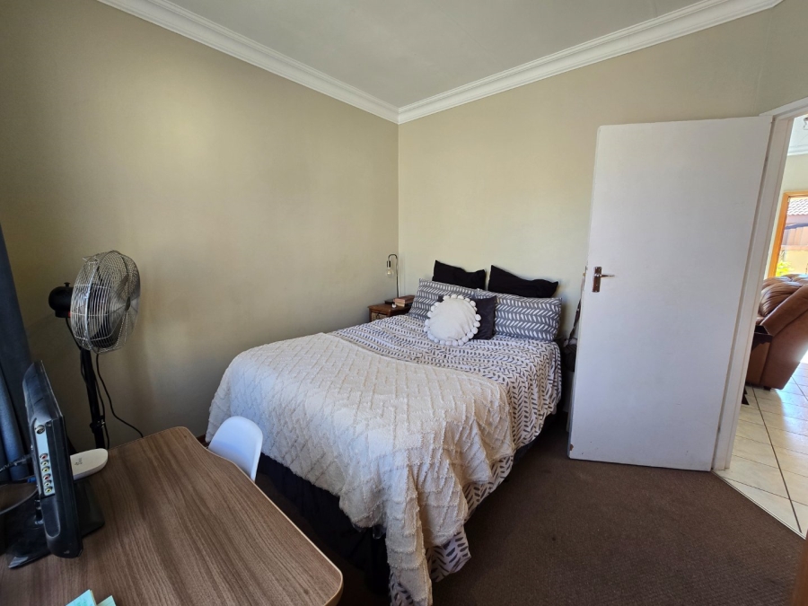 To Let 3 Bedroom Property for Rent in Langenhovenpark Free State
